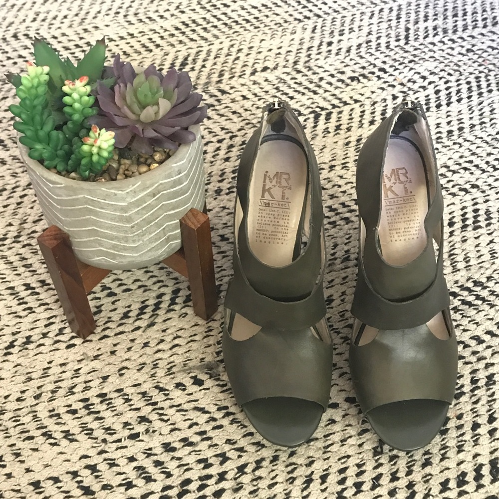 Olive green wedges